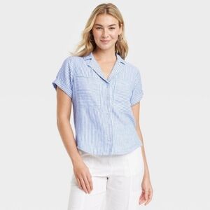 Universal Threads Short Sleeve Collared Button Down Shirt Blue Striped Pockets